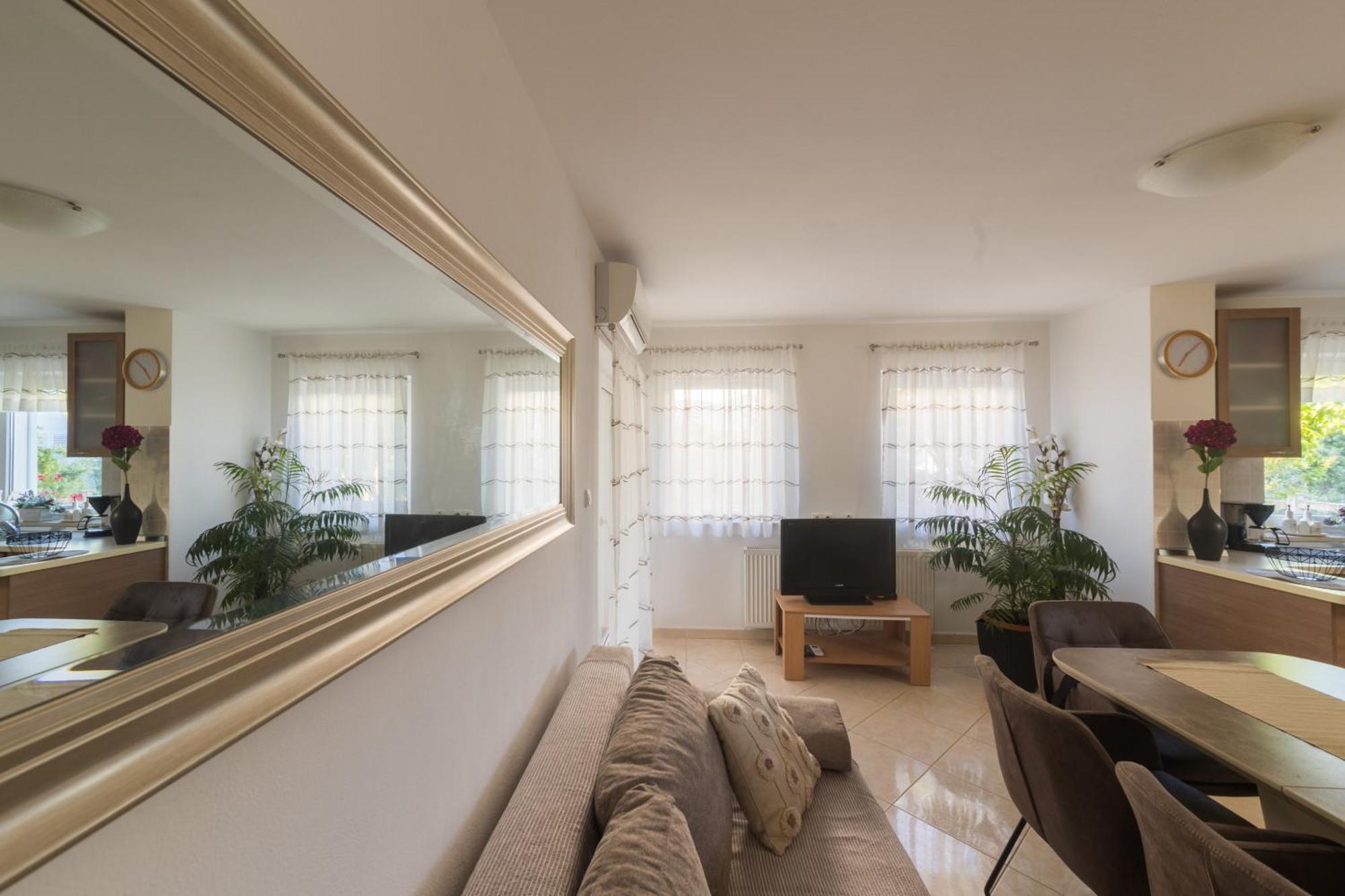 Apartmani Lenka Ugljan Quarto foto